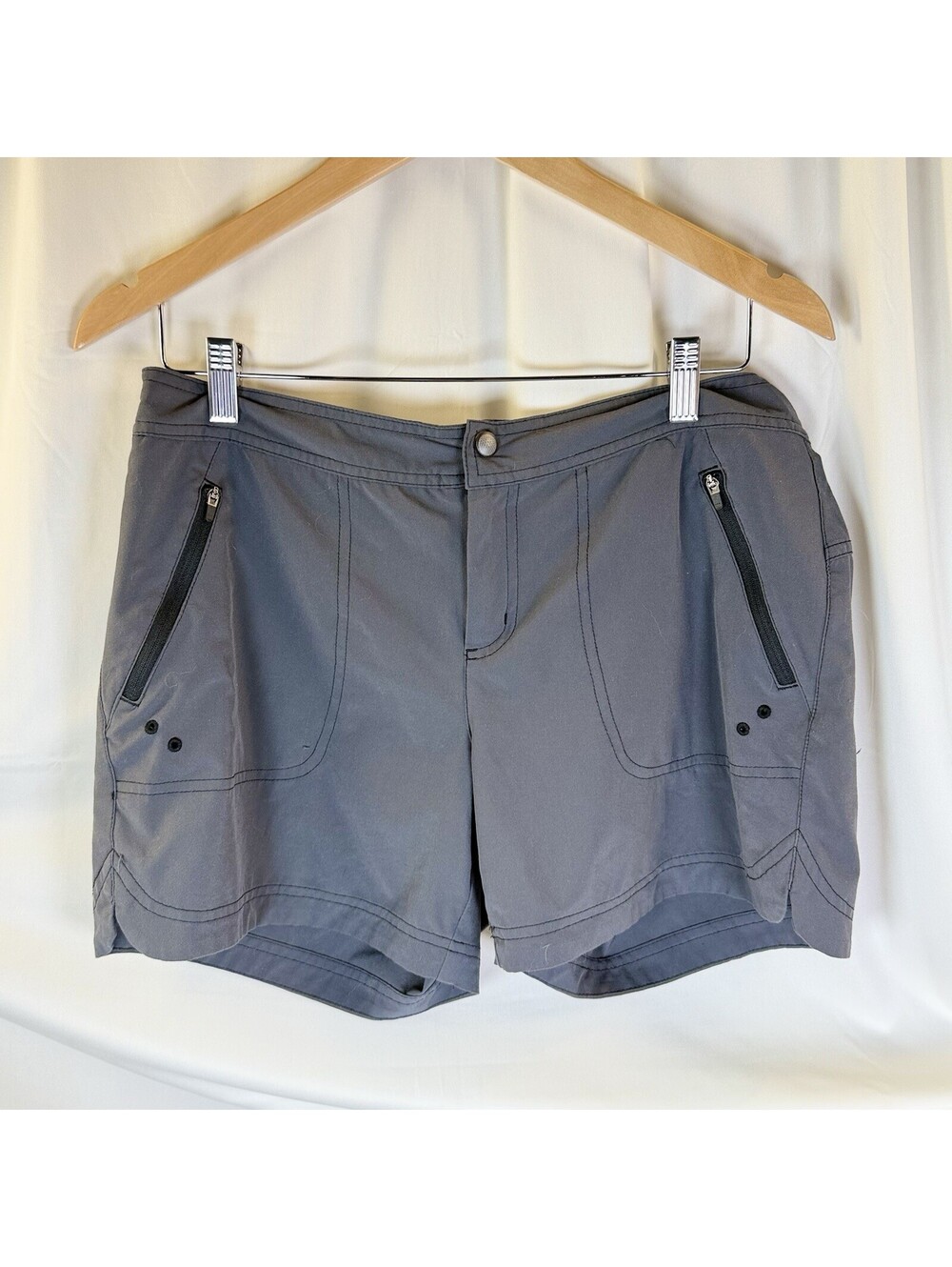 Title 9 Shorts Hiking Outdoors Gray Pockets Sz.8 Womens Stretchy Quick Dry